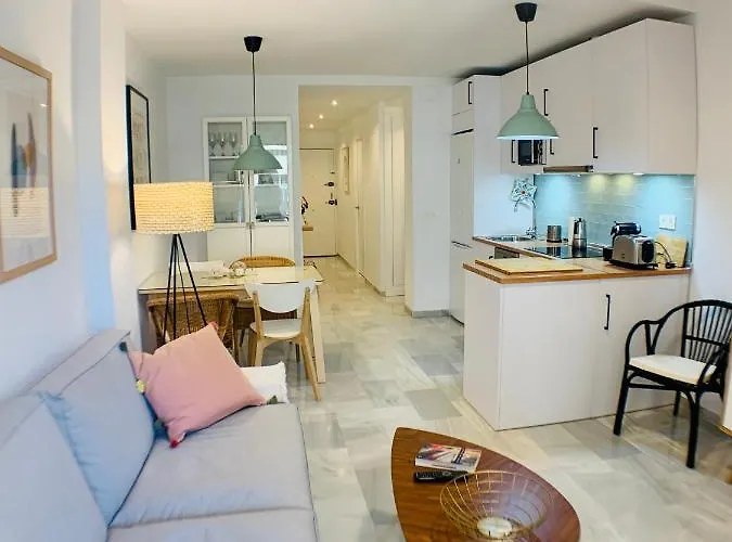 Solana Tulipanes Parking Pool Terrace شقة