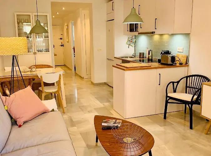 Solana Tulipanes Parking Pool Terrace شقة فوينخيرولا