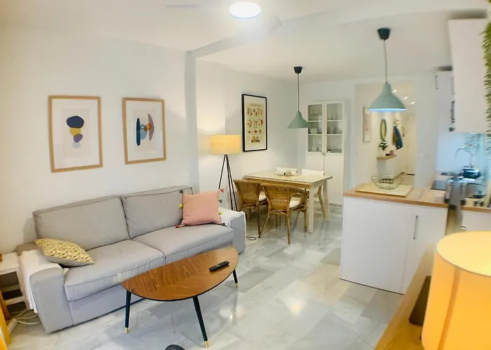 Solana Tulipanes Parking Pool Terrace شقة *