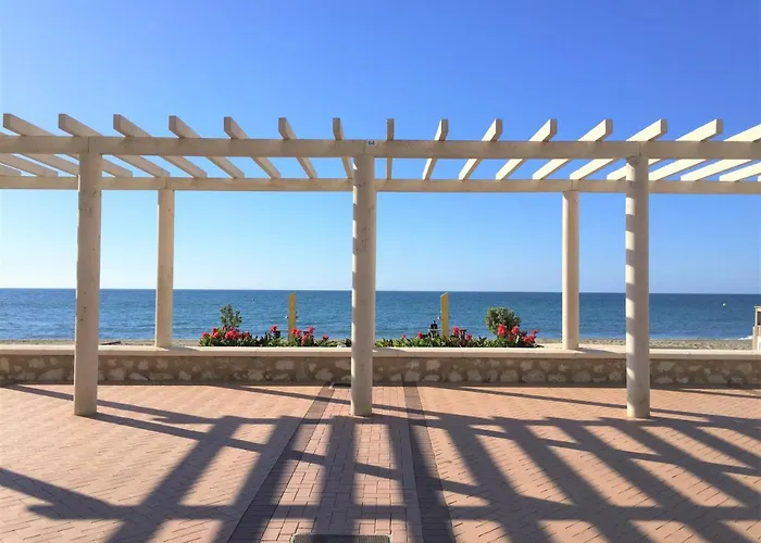 Solana Tulipanes Parking Pool Terrace شقة